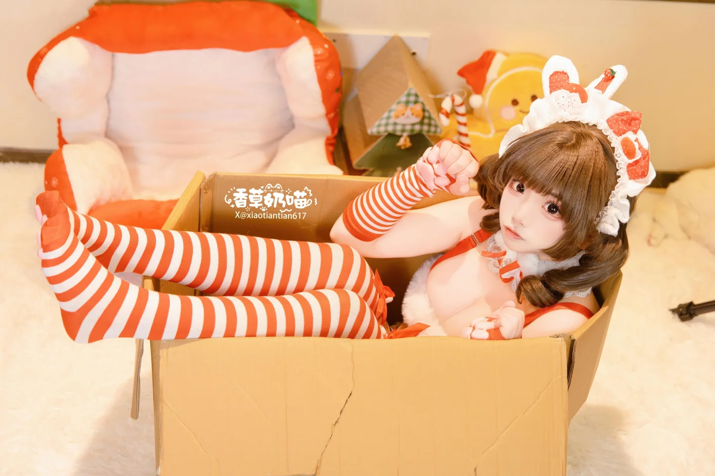 香草奶喵 - No.001 圣诞礼物 [135P,25V-1.04GB] tg@simisebaisi 【丝足阁】032.webp